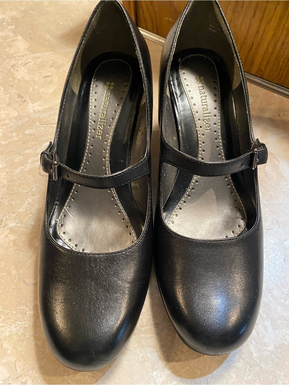 Naturalizer Black Leather Mary Jane Pumps with Strap